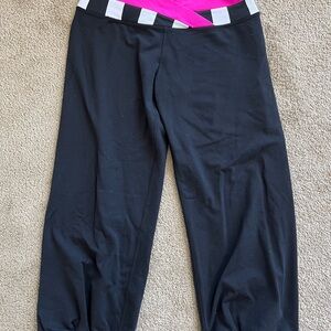 Lululemon cropped yoga pants